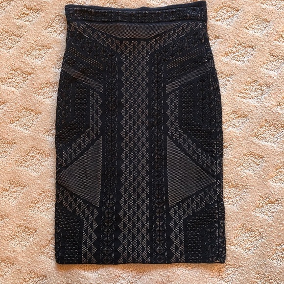 BCBG MAXAZRIA pencil skirt - Picture 4 of 5
